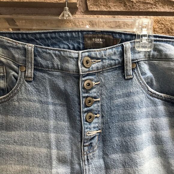 Torrid Stovepipe Straight Classic Denim High-Rise Jean 12 short - Picture 8 of 11